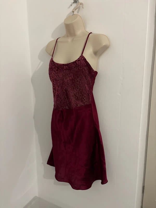 Bhs Vintage BHS satin/velvet dark red nightdress