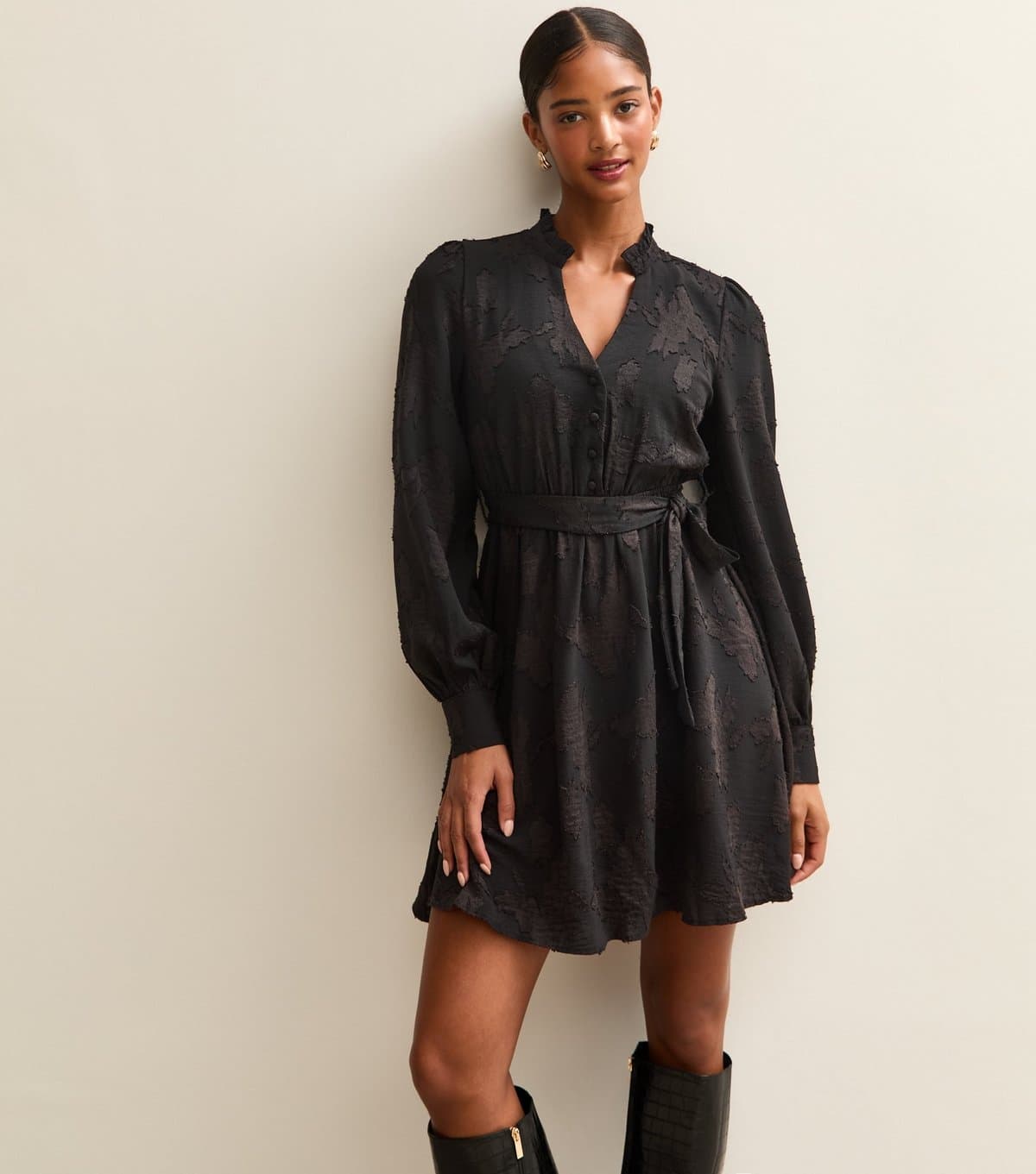 New Look Women's Black Floral Devore Mini Dress New Look