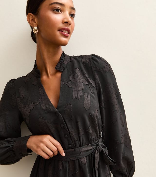 New Look Women's Black Floral Devore Mini Dress New Look - 2