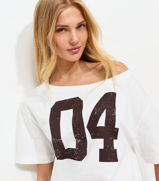 New Look Women's White Cotton 04 Logo Off The Shoulder T-Shirt New Look - 2