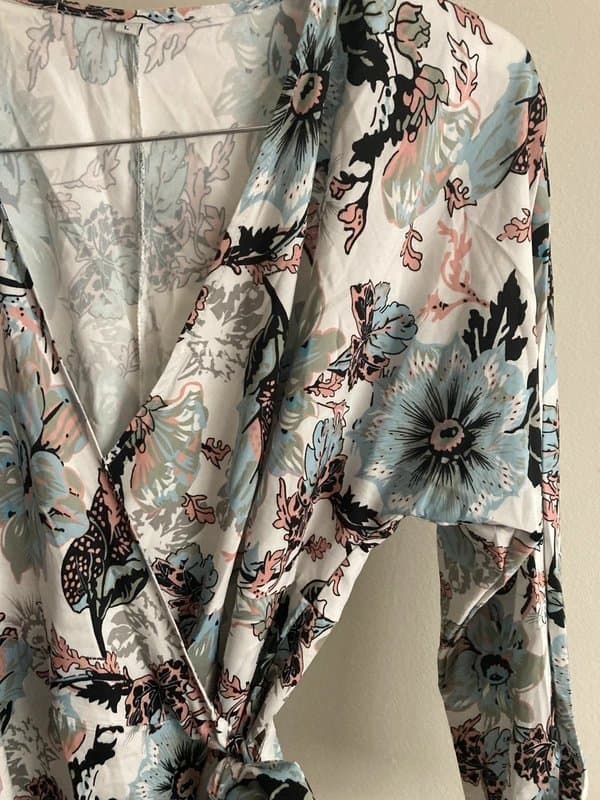 Misspap Stunning blue orange and white floral kimono/wrap mini dress size L