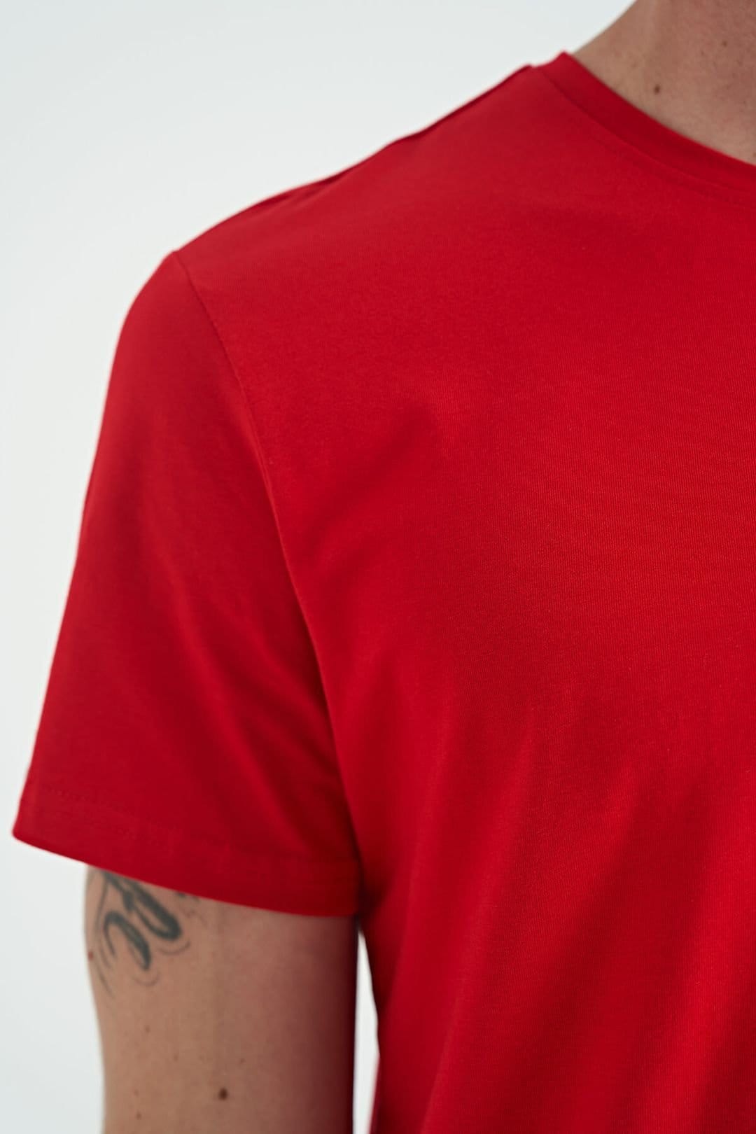 Tommy Life Tommy Life Men's Cotton Elastane Crew Neck T-Shirt in Red - 4