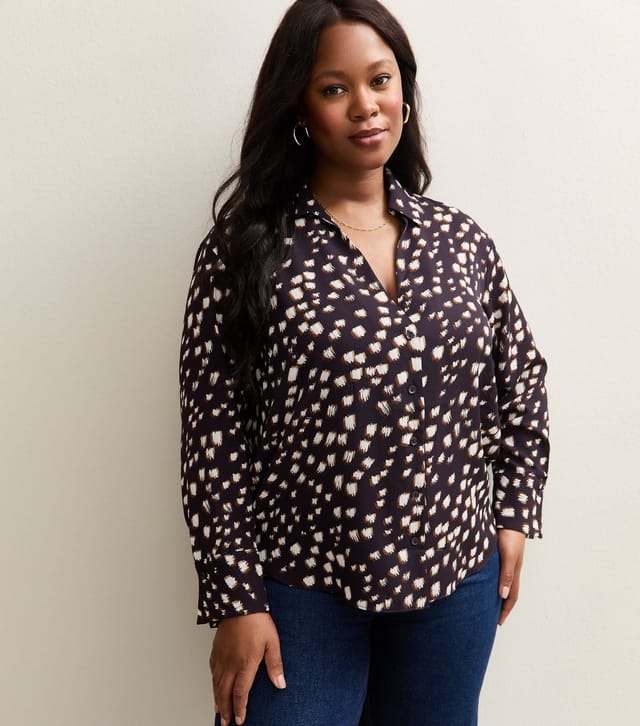New Look Women's Plus Size Dark Burgundy Abstract Print Shirt Curves New Look - 2