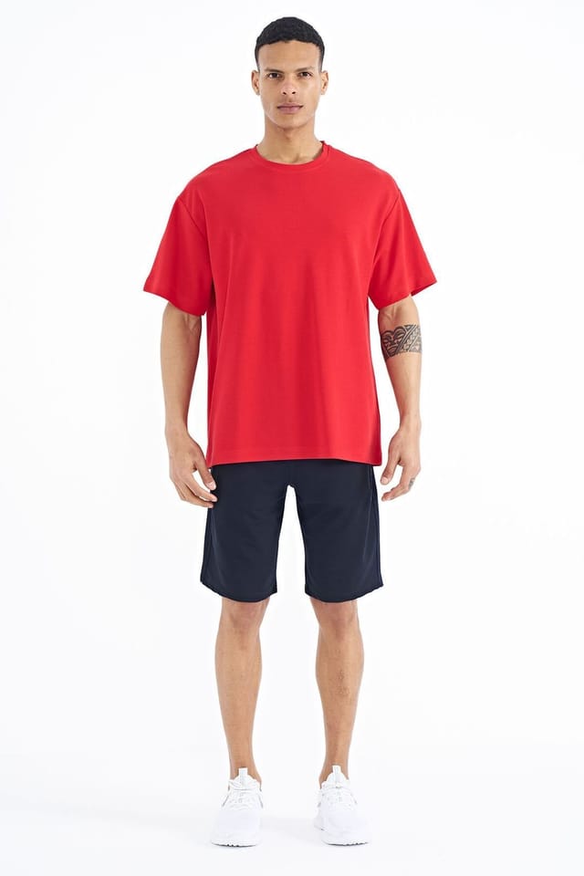 Tommy Life Tommy Life Men's Oversized Cotton-Blend Crew Neck T-Shirt With Patch in Red - 2