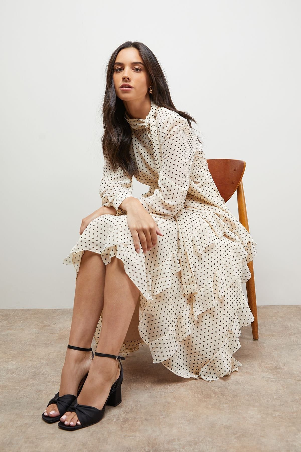 Oasis Oasis Women's Midyim Satin Ruched Front High Block Heel Sandals in Black