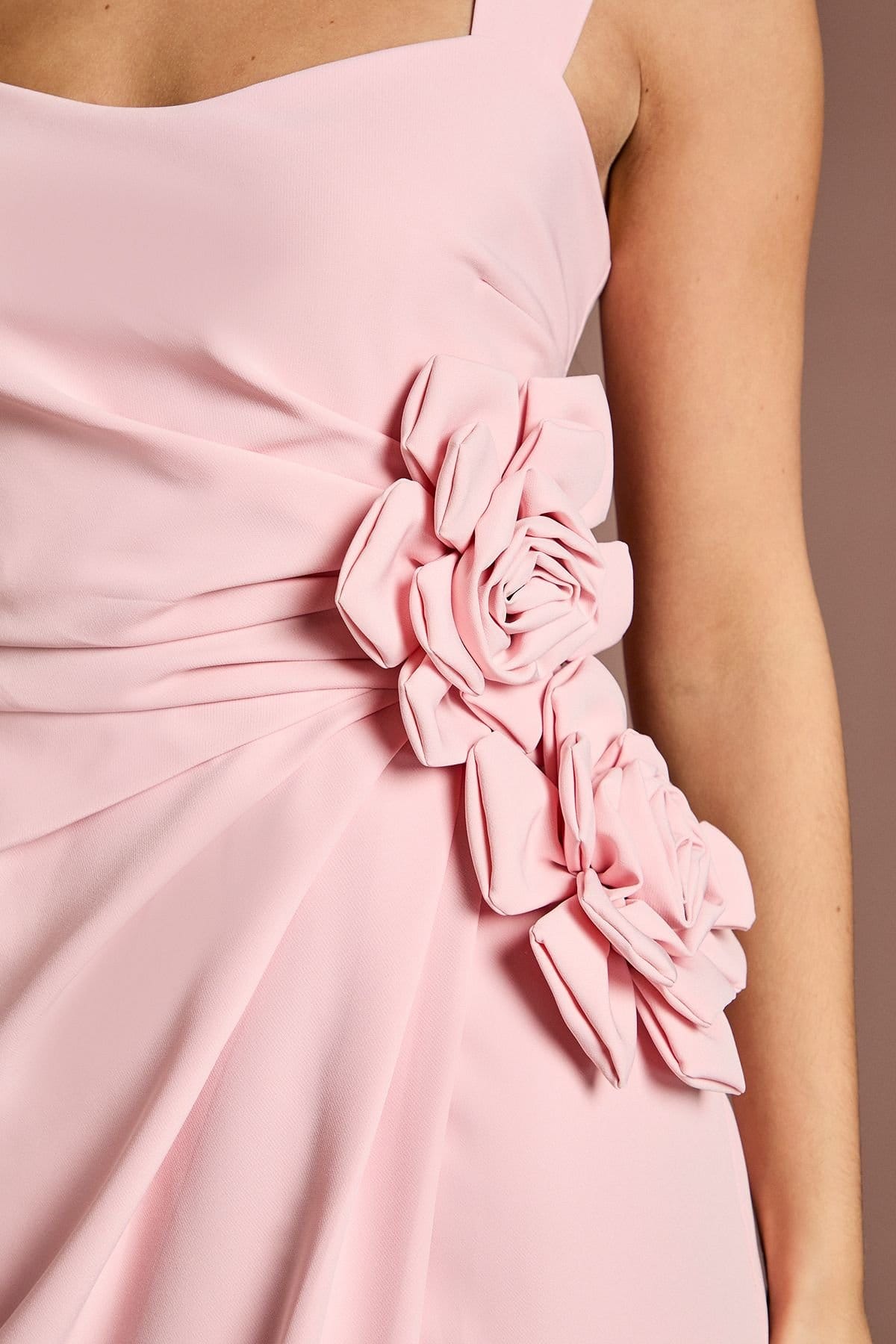 Coast Coast Women's Corsage Pleated Pencil Dress in Blush - 4