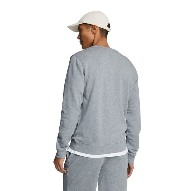 Lyle & Scott Lyle & Scott Men's Crew Neck Long-Sleeved Sweatshirt in Mid Grey - 2