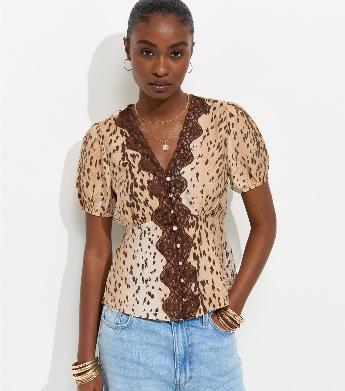New Look Women's Brown Crinkle Texture Animal Print Lace Trim Tea Blouse New Look