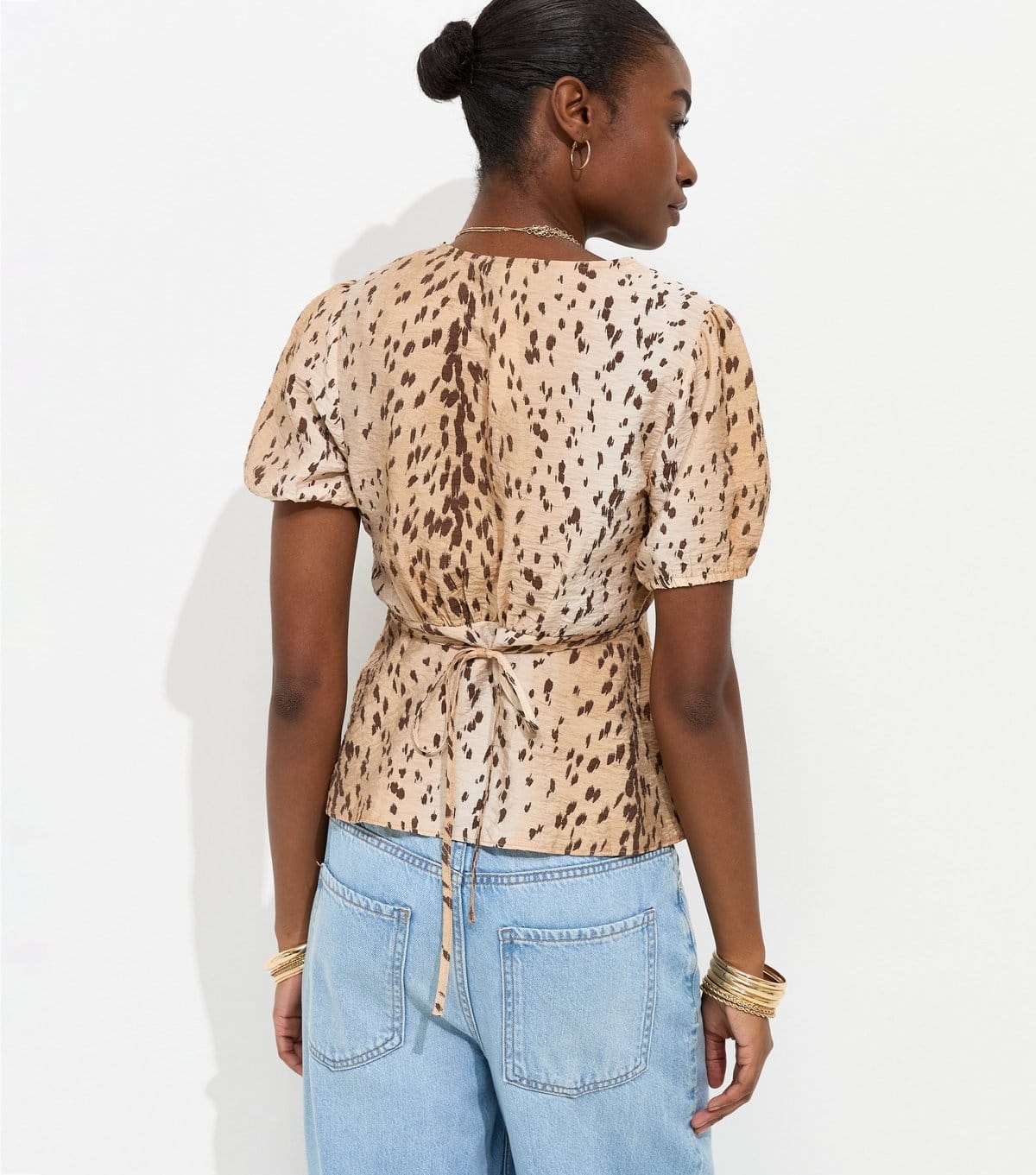 New Look Women's Brown Crinkle Texture Animal Print Lace Trim Tea Blouse New Look - 4
