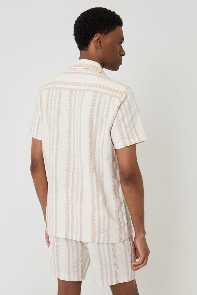Threadbare Threadbare Men's Geometric Stripe Textured Cotton Shorts in Stone - 2