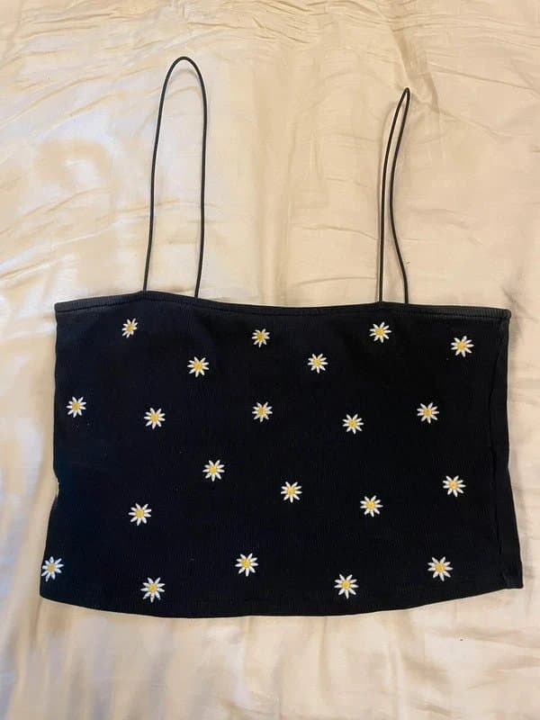 New Look New look black daisies top