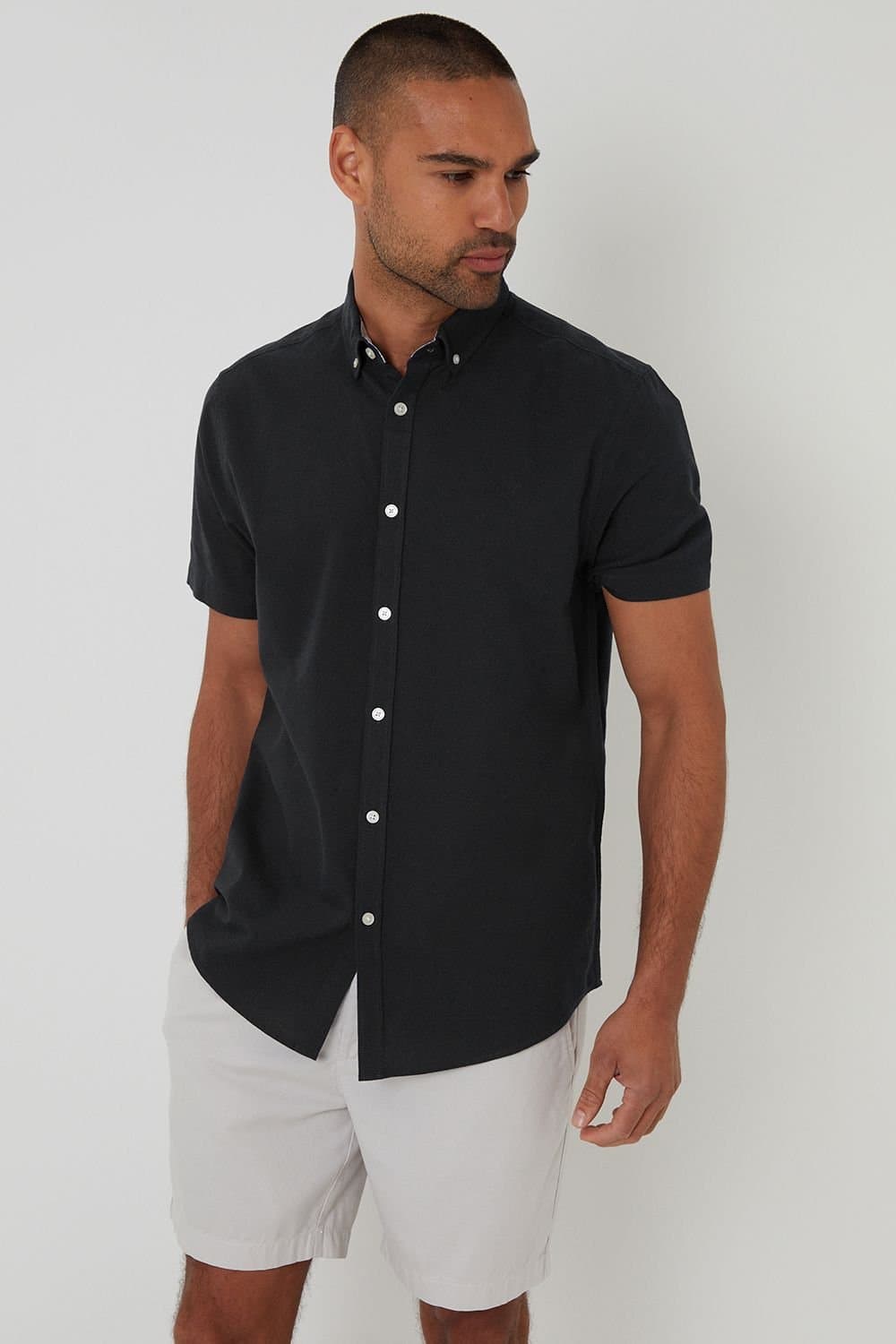 Threadbare Threadbare Men's Oxford Cotton Short Sleeve Shirt in Black