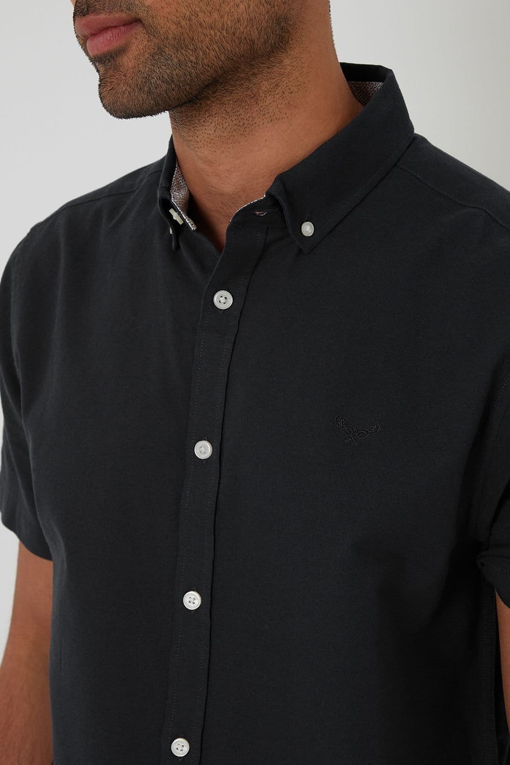 Threadbare Threadbare Men's Oxford Cotton Short Sleeve Shirt in Black - 4