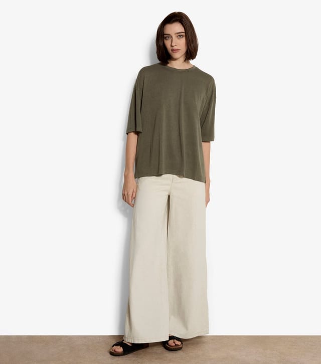 Apricot Women's Dark Khaki Oversized Crew Neck T-Shirt Apricot New Look - 2