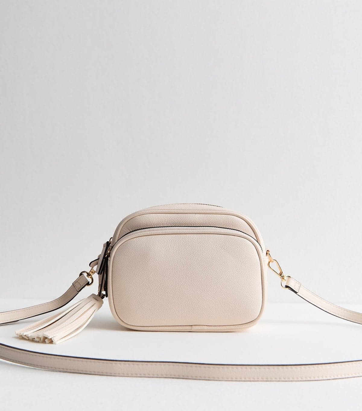 New Look White Faux Leather Tassel Crossbody Camera Bag New Look