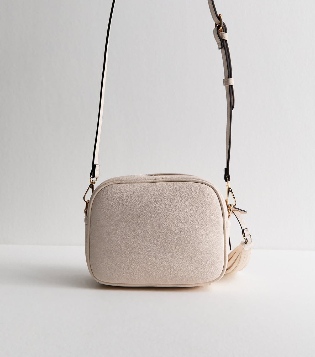New Look White Faux Leather Tassel Crossbody Camera Bag New Look - 4