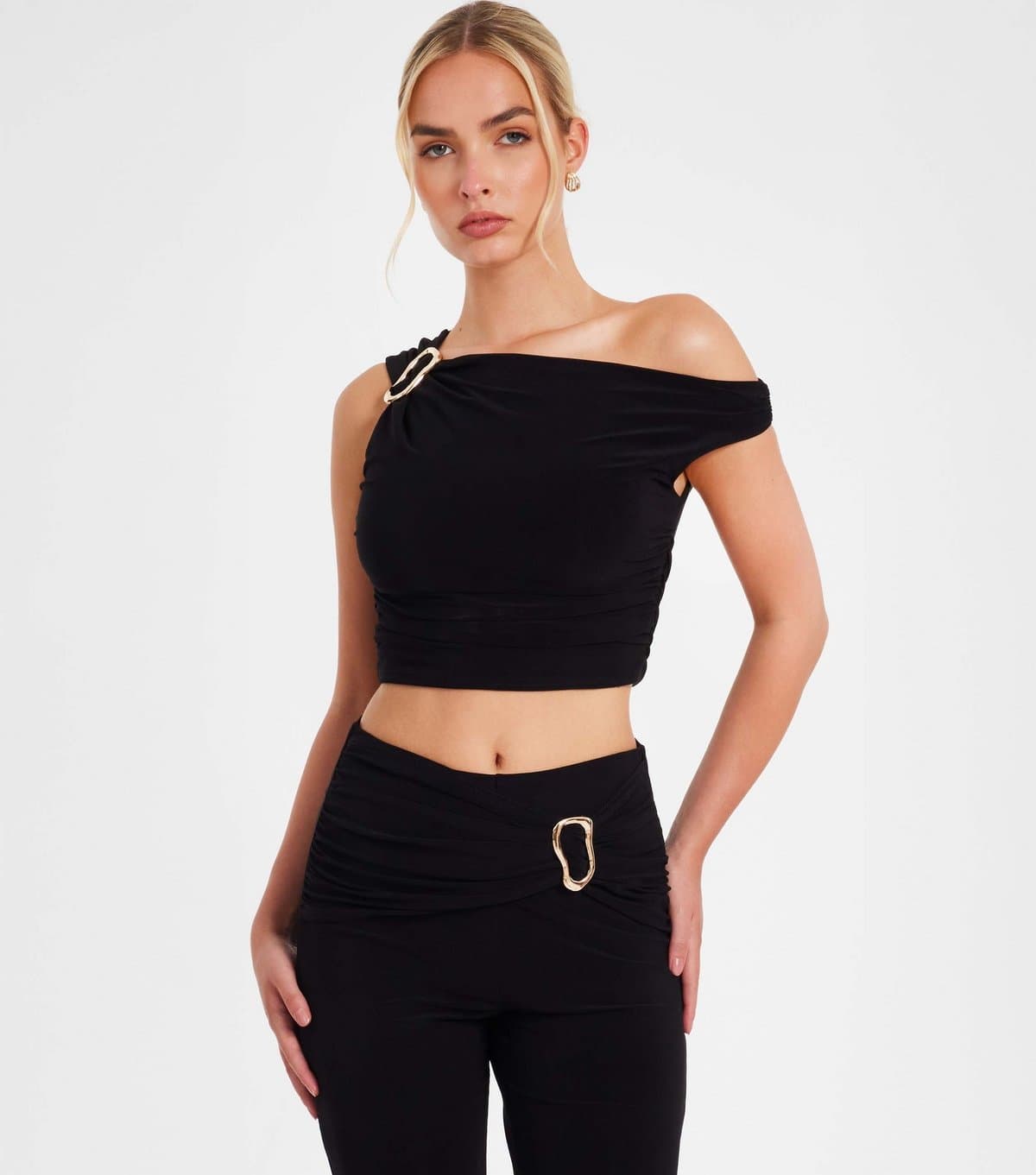 Quiz Women's Black Sculptural Applique Off The Shoulder Cropped Top Quiz New Look