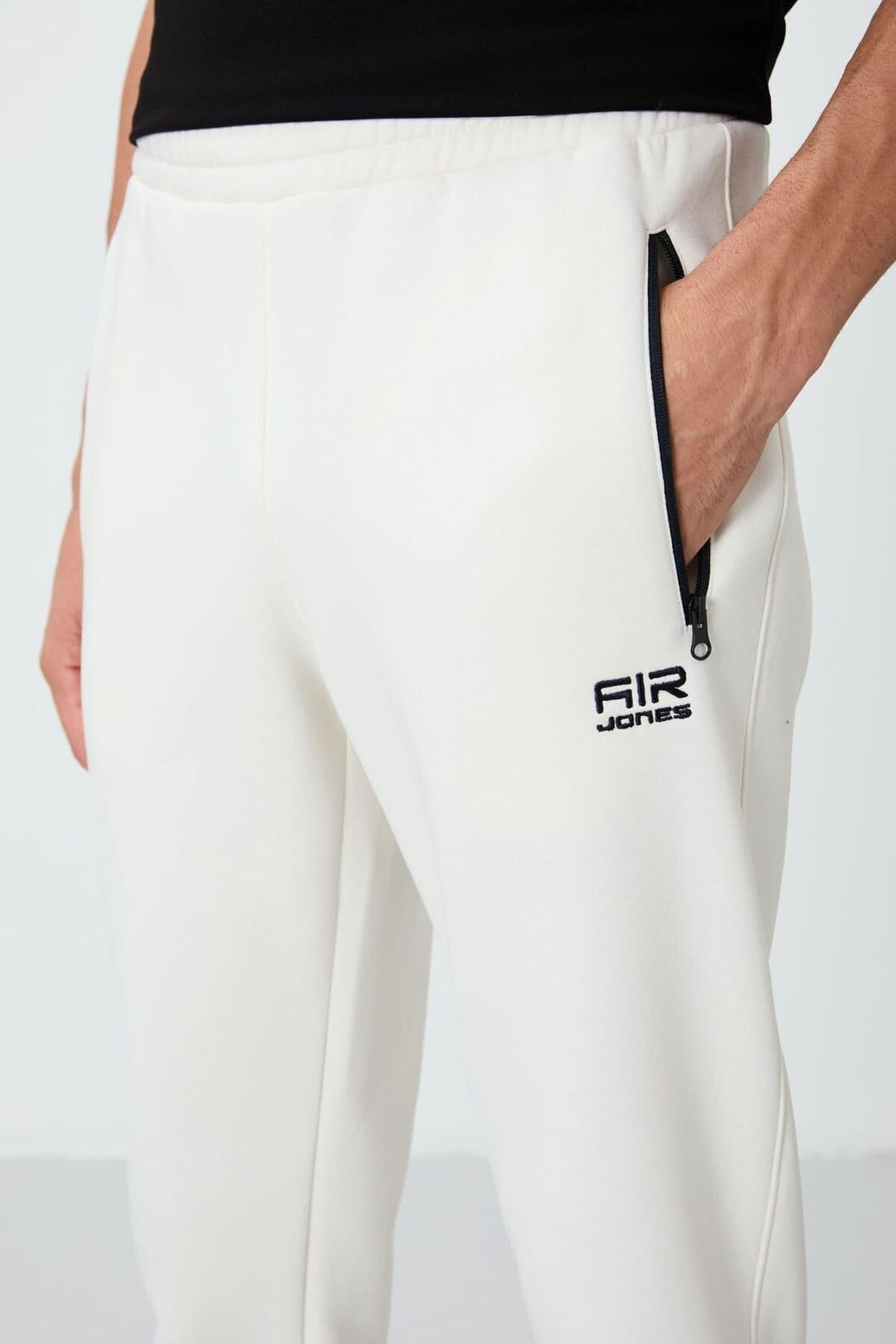 Tommy Life Tommy Life Men's Jogger Sweatpants in Off-White - 4