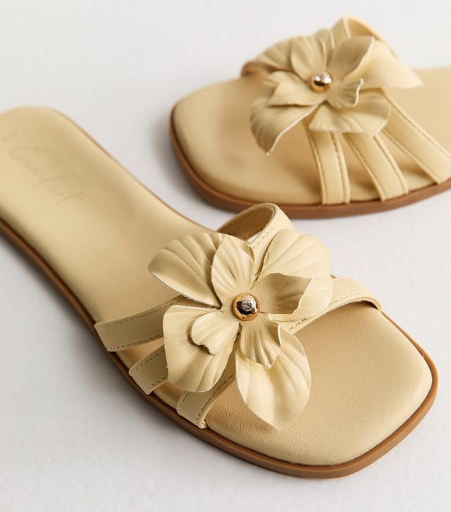 New Look Women's Light Yellow Flower Detail Flat Mules Vegan New Look - 3