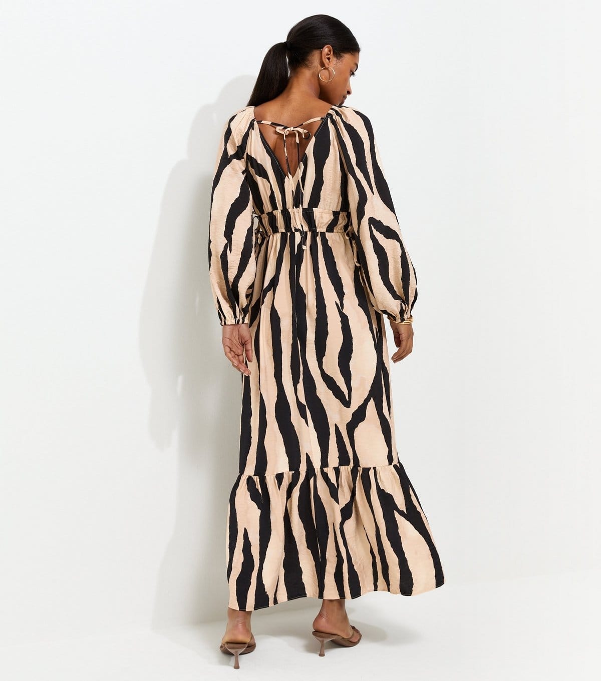 New Look Women's Brown Abstract Print V-Neck Smock Midi Dress New Look - 4