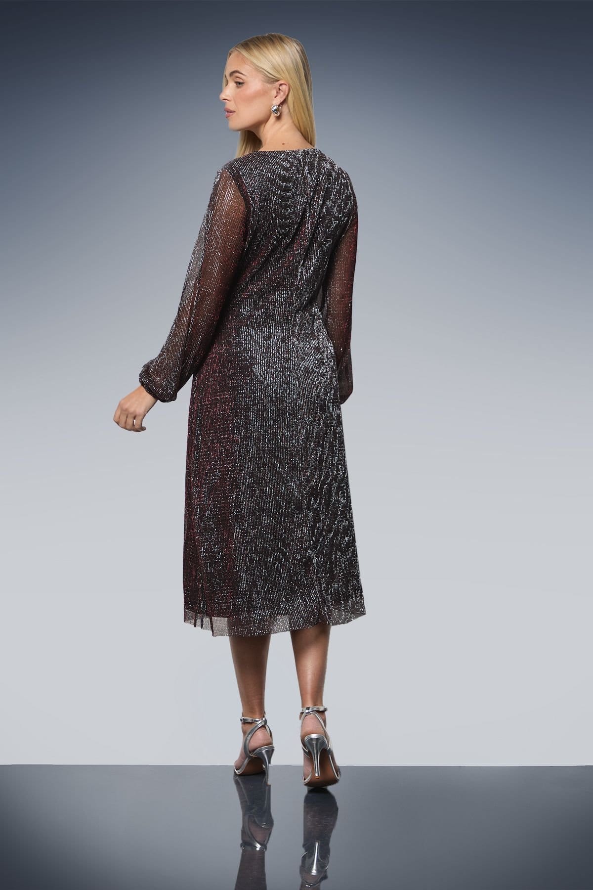 Wallis Wallis Women's Petite Plissed V Neck Midi Dress in Berry - 4