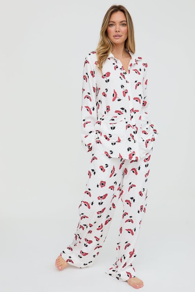 Lily and Lionel Lily and Lionel Women's Evie Long Sleeve Poppy Print Pyjama Set In Cream - 3