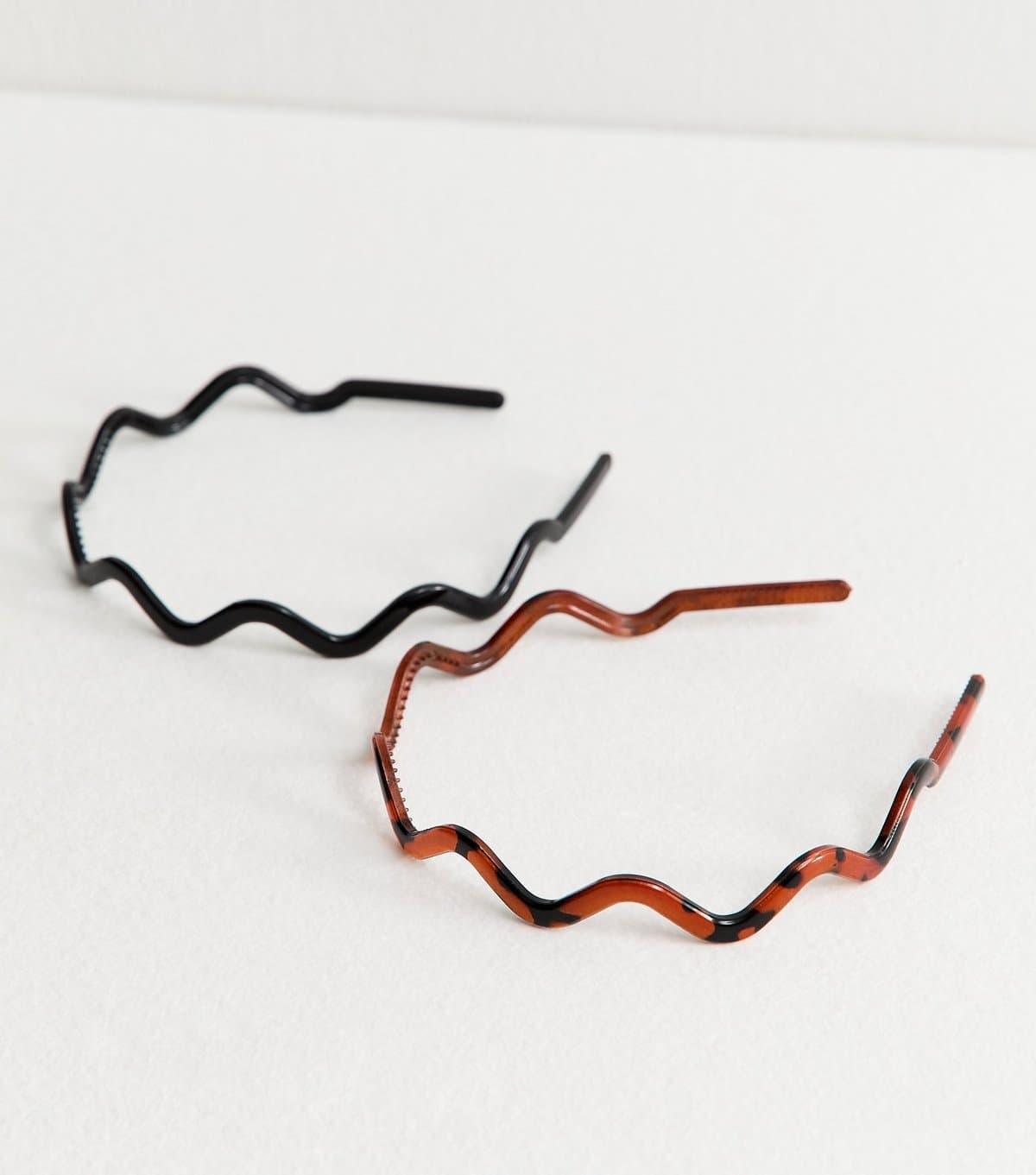 New Look Pack Of 2 Brown and Black Wavy Headbands New Look