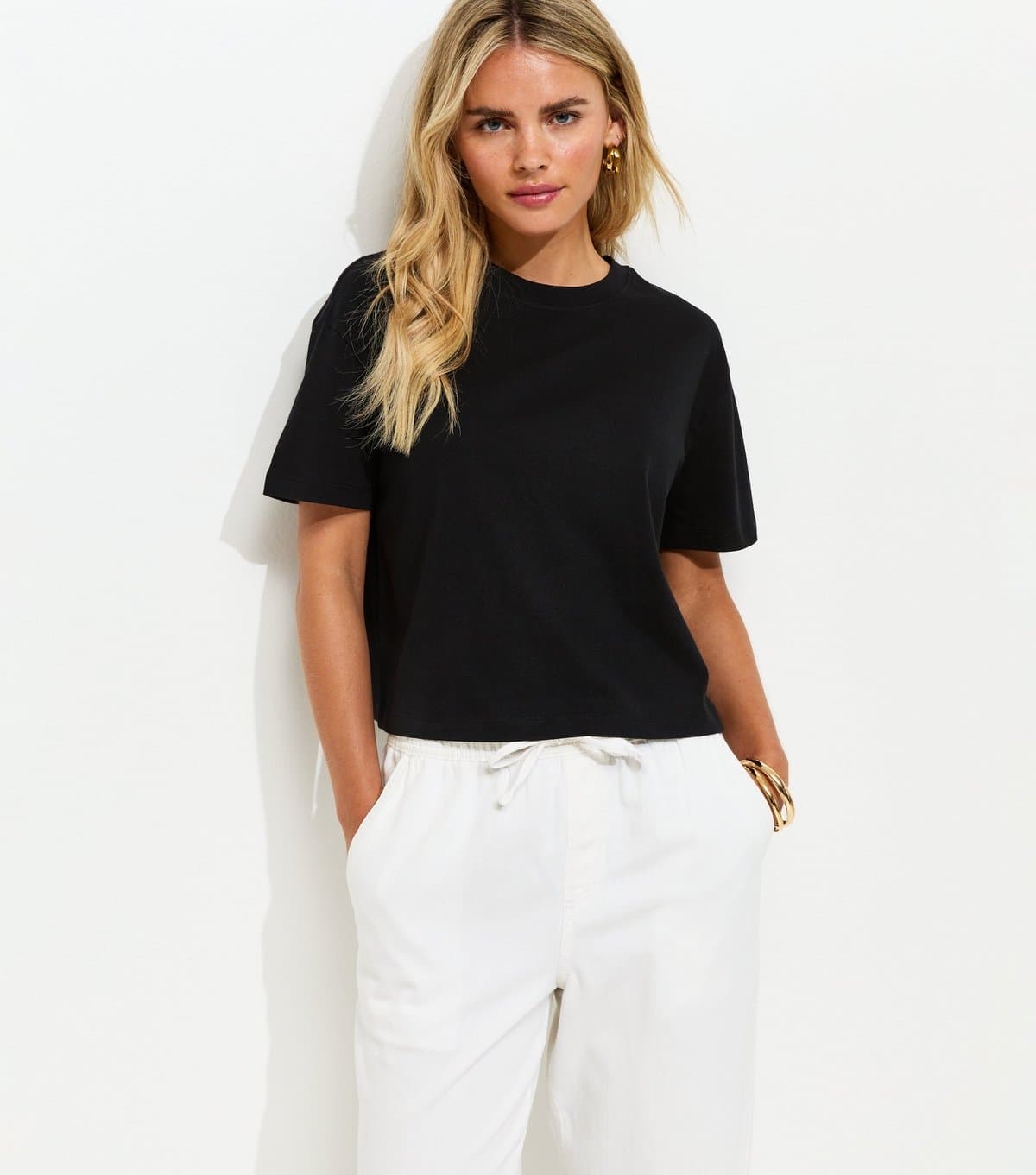 New Look Women's Petite Black Boxy Fit T-Shirt New Look