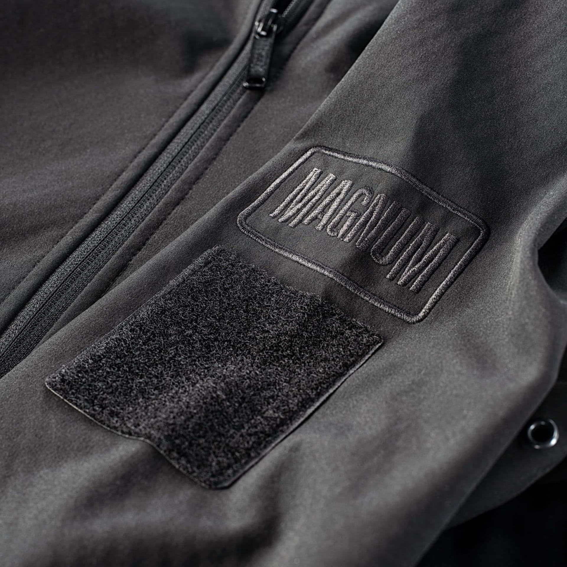 magnum Magnum Men's Deer 2.0 Soft Shell Jacket in Black - 4