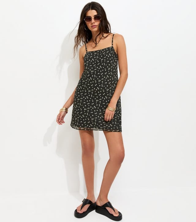 New Look Women's Black Ditsy Print Crinkle Texture Mini Dress New Look - 3
