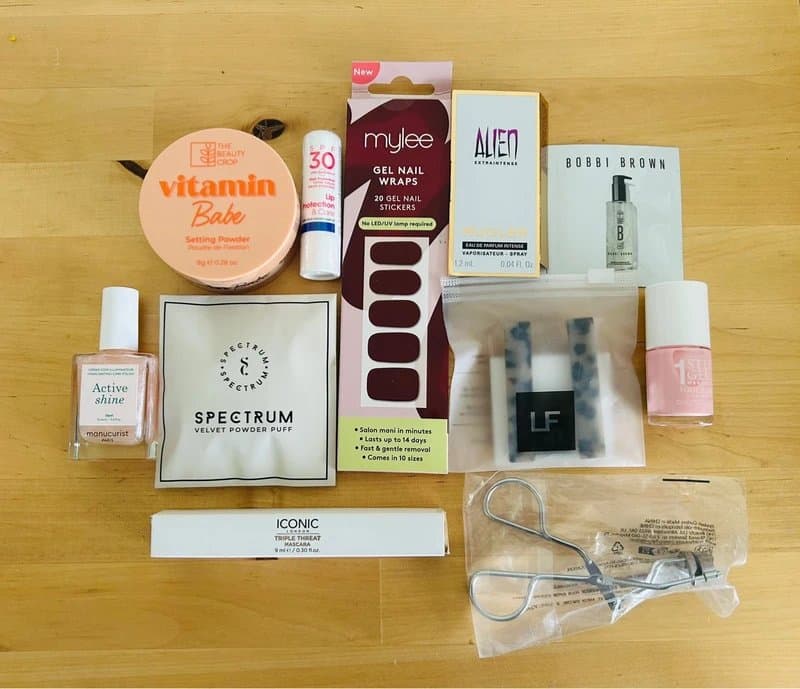 Look Fantastic Luxury beauty bundle including brands such as: Iconic, Manucurist and more.