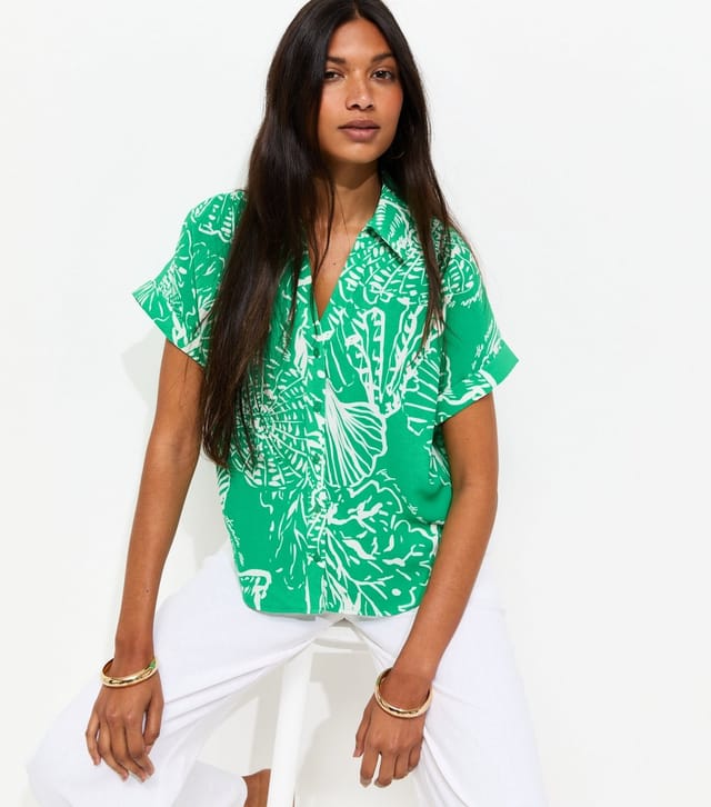New Look Women's Green Abstract Print Short Sleeve Shirt New Look - 2