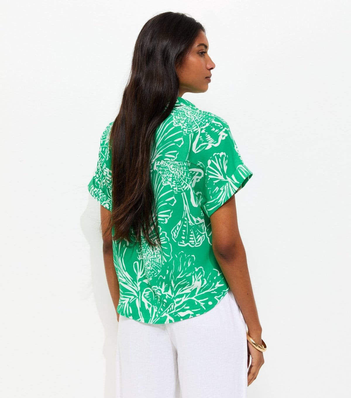 New Look Women's Green Abstract Print Short Sleeve Shirt New Look - 4