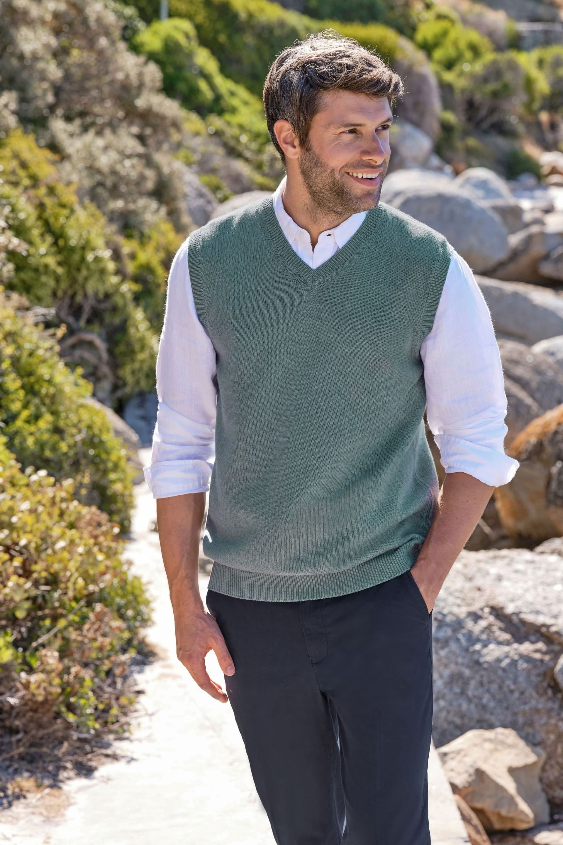 WoolOvers WoolOvers Men's Essential Cotton V Neck Slipover in Mint