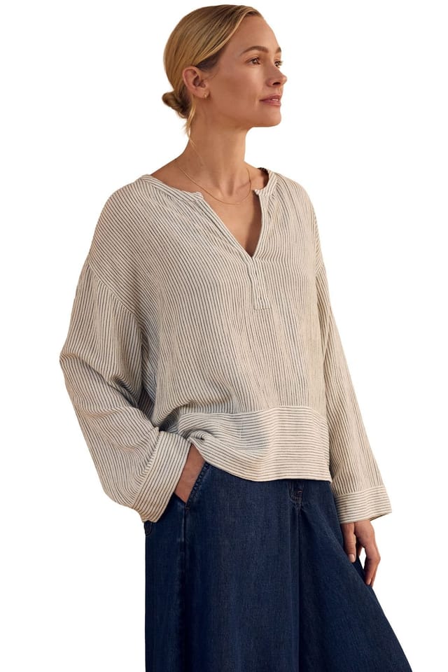 Celtic & Co Celtic & Co Women's V-Neck Relaxed Swing Top in Light Beige - 3