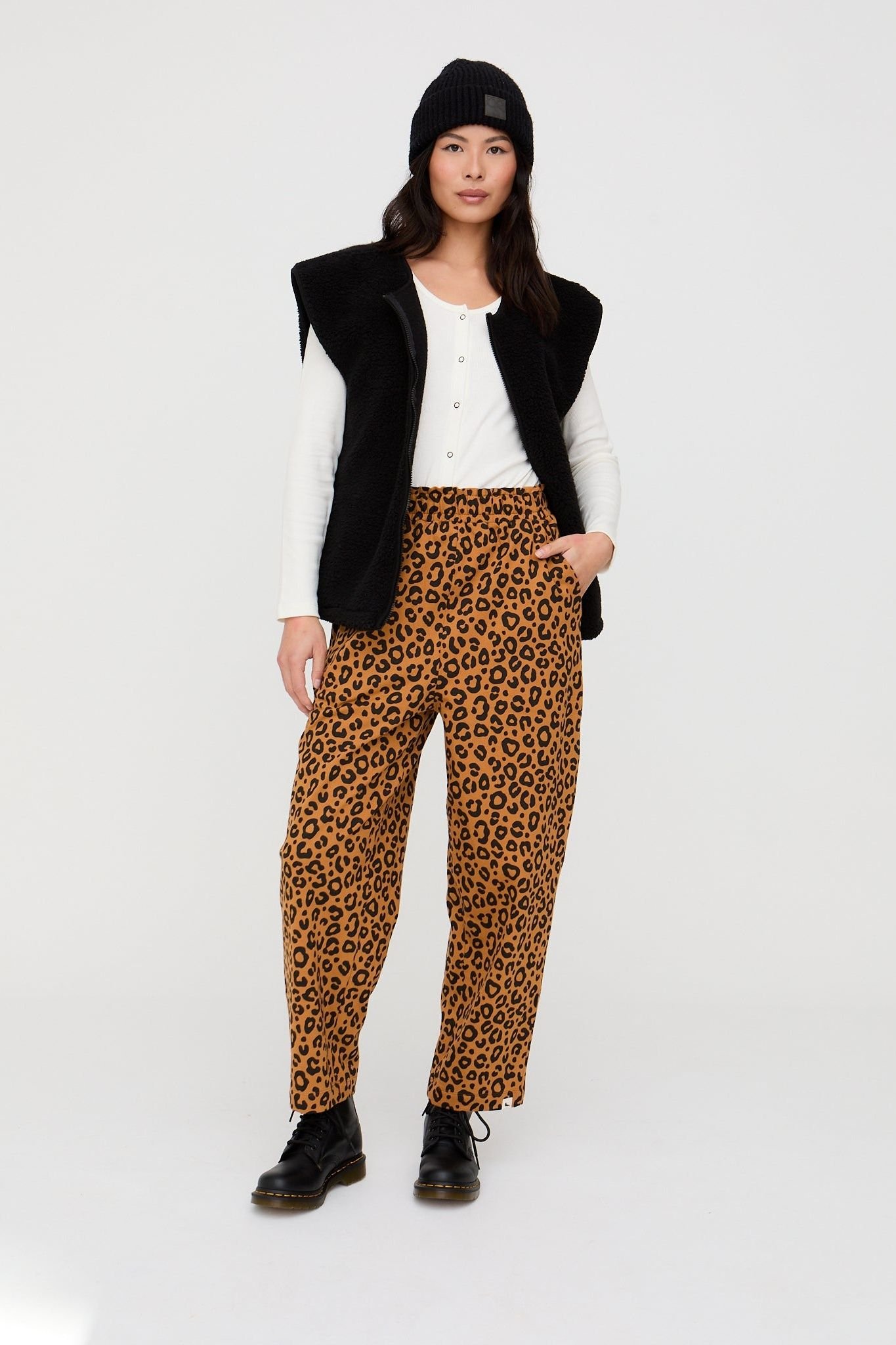 Turtledove London Turtledove London Women's Kate Brown Mini Animal Print Barrel Leg Trousers - 3