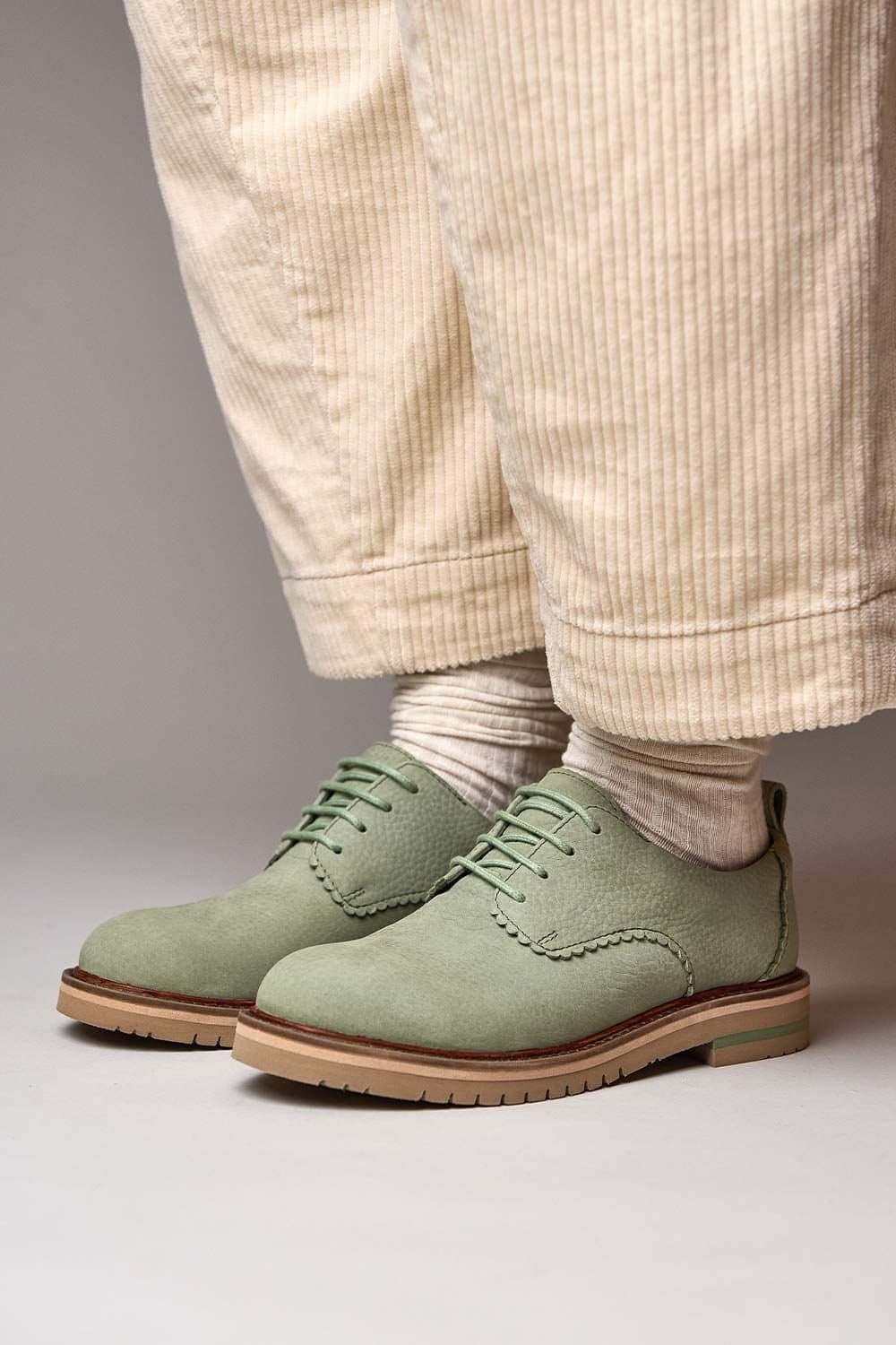 Moshulu Moshulu Women's Light Green Derbys with Scalloped Edges