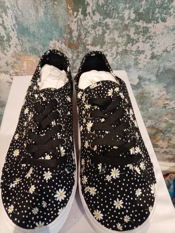 ASOS Brand new floral lace up trainers, size 7