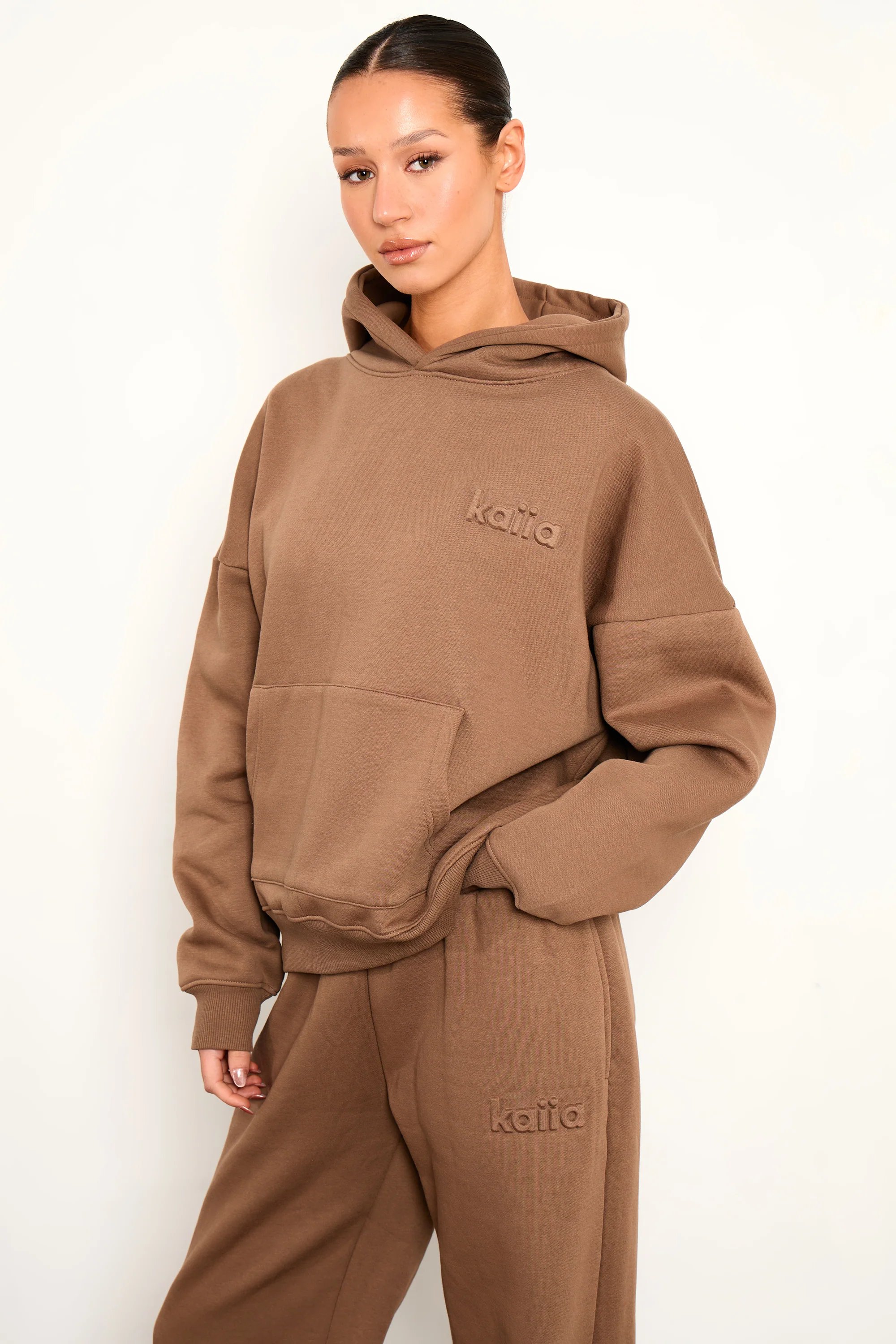 Kaiia Kaiia Studio Embossed Oversized Hoodie Caramel - 2