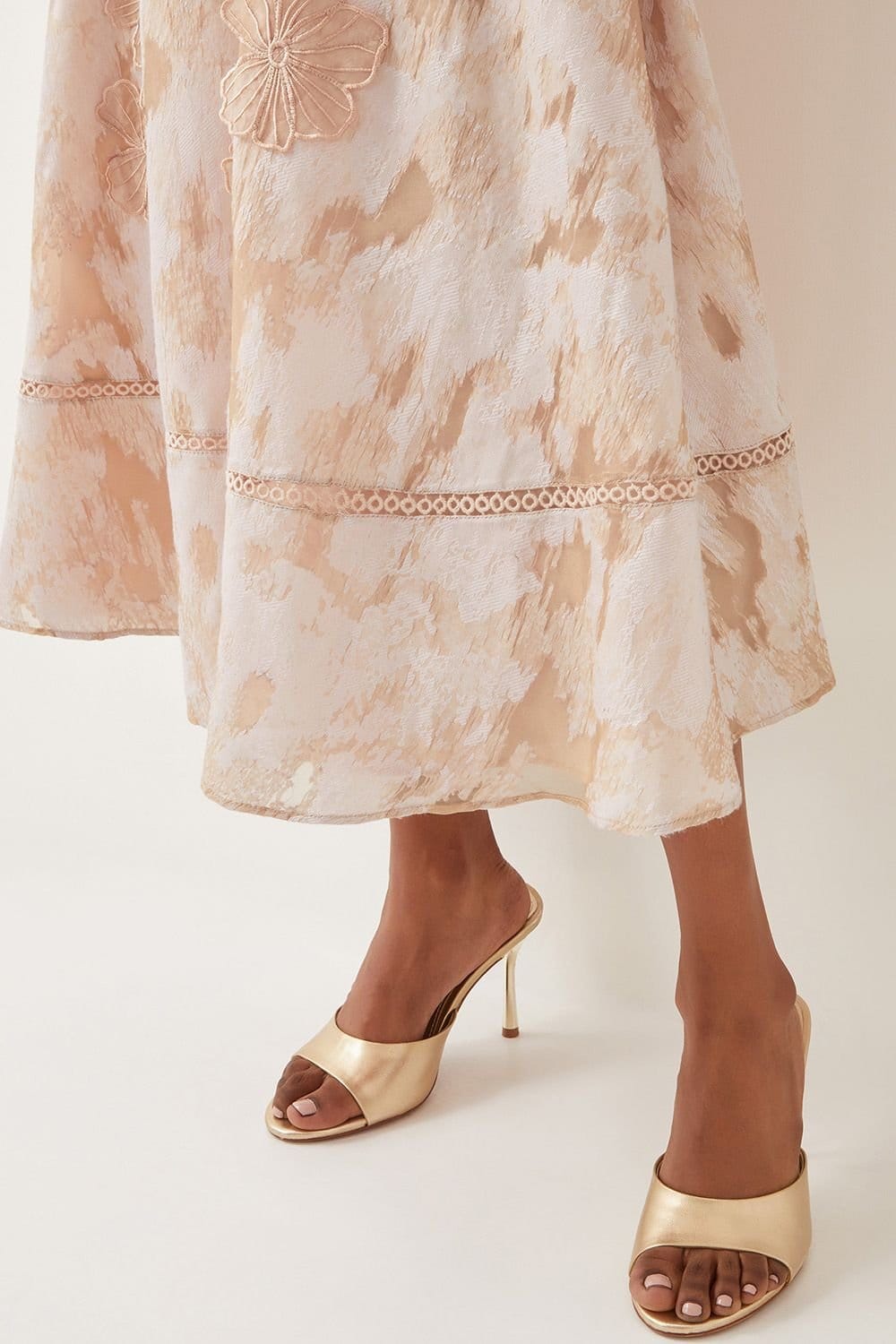 Monsoon Monsoon Women's Josie Flutter Sleeve Floral Jacquard Midi Dress Blue in Pink - 4