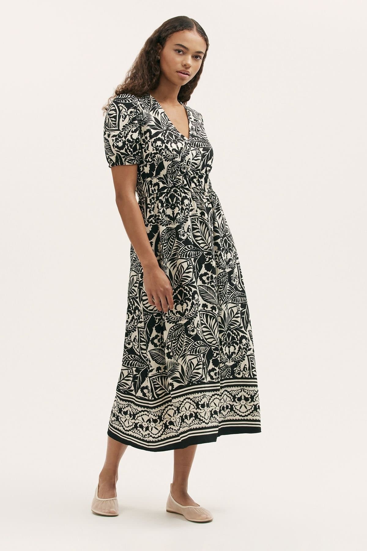 Finery London Finery London Women's Katerina Printed Midi Dress in Black