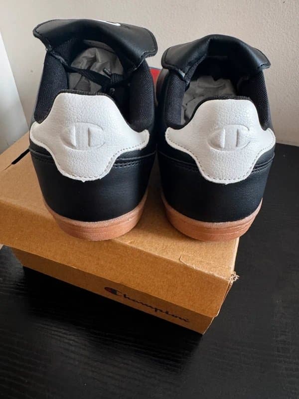 Champion Champion Prestige Flap Low Cut Sneakers – Black/Gum Sole – Men’s – BNWT (Brand New With Tags)