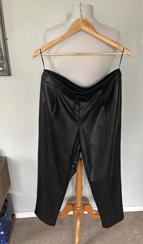 Vila BNWT Vila black faux leather trousers - size 14