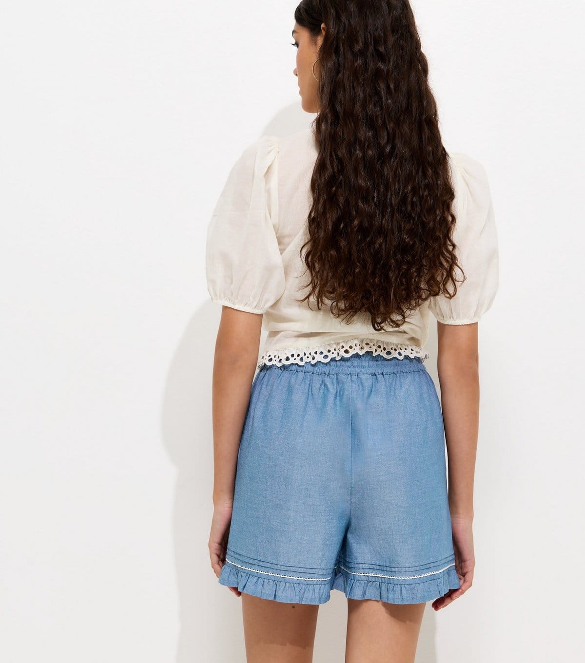 New Look Women's Blue Chambray Frilly Trim Shorts New Look - 4