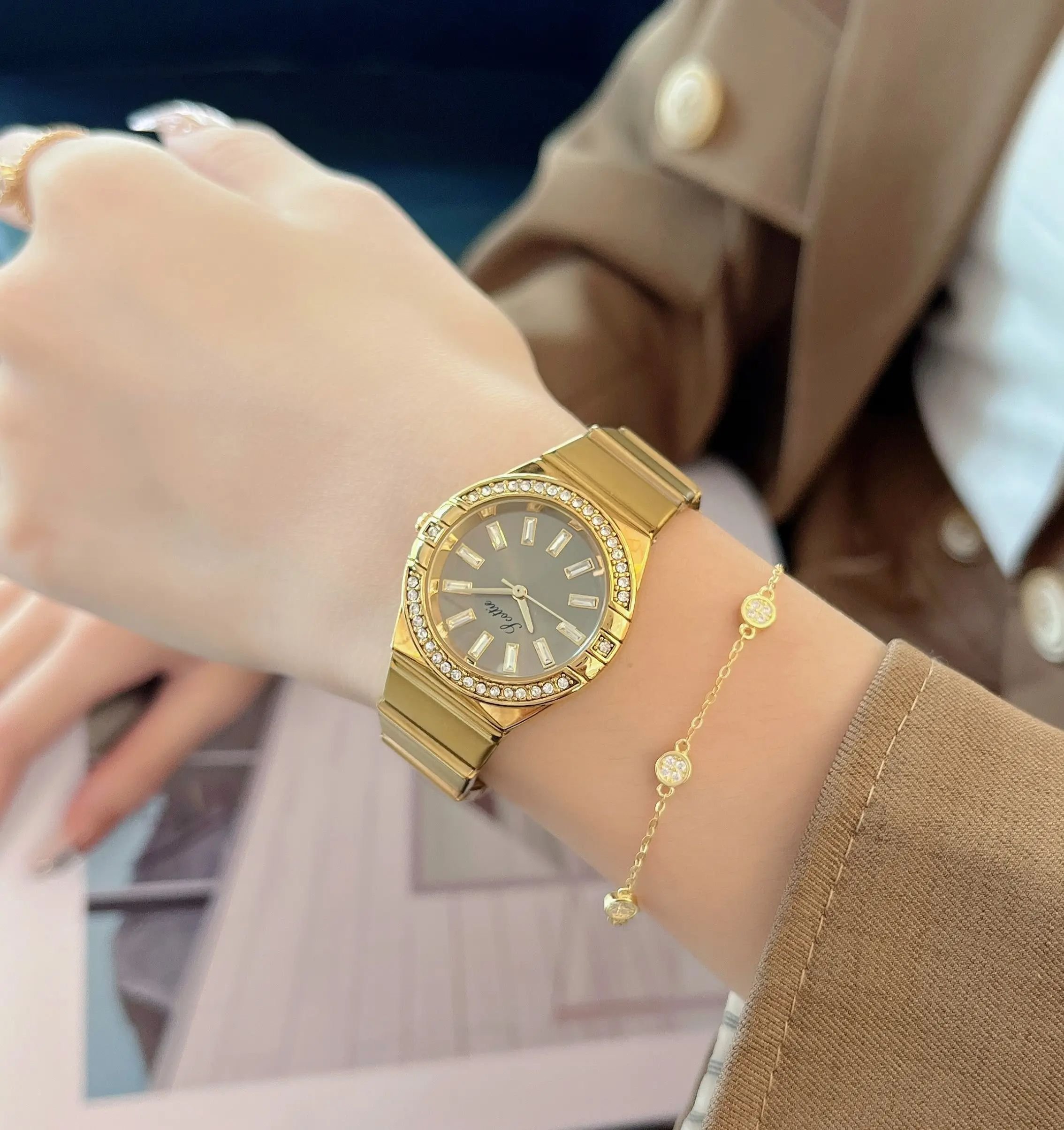 Emma Loves Diamonds Emma Loves Diamonds Women's Belgravia Watches Crystal Bezel Dress Watch with Silver Sunray Dial & Gold Bracelet Strap - 2