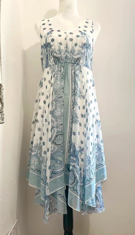 Mint Velvet Mint Velvet vintage scarf print dress. Size 12