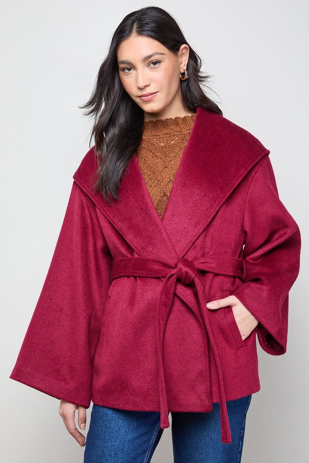 Oasis Oasis Women's Hooded Cropped Belted Coat in Berry