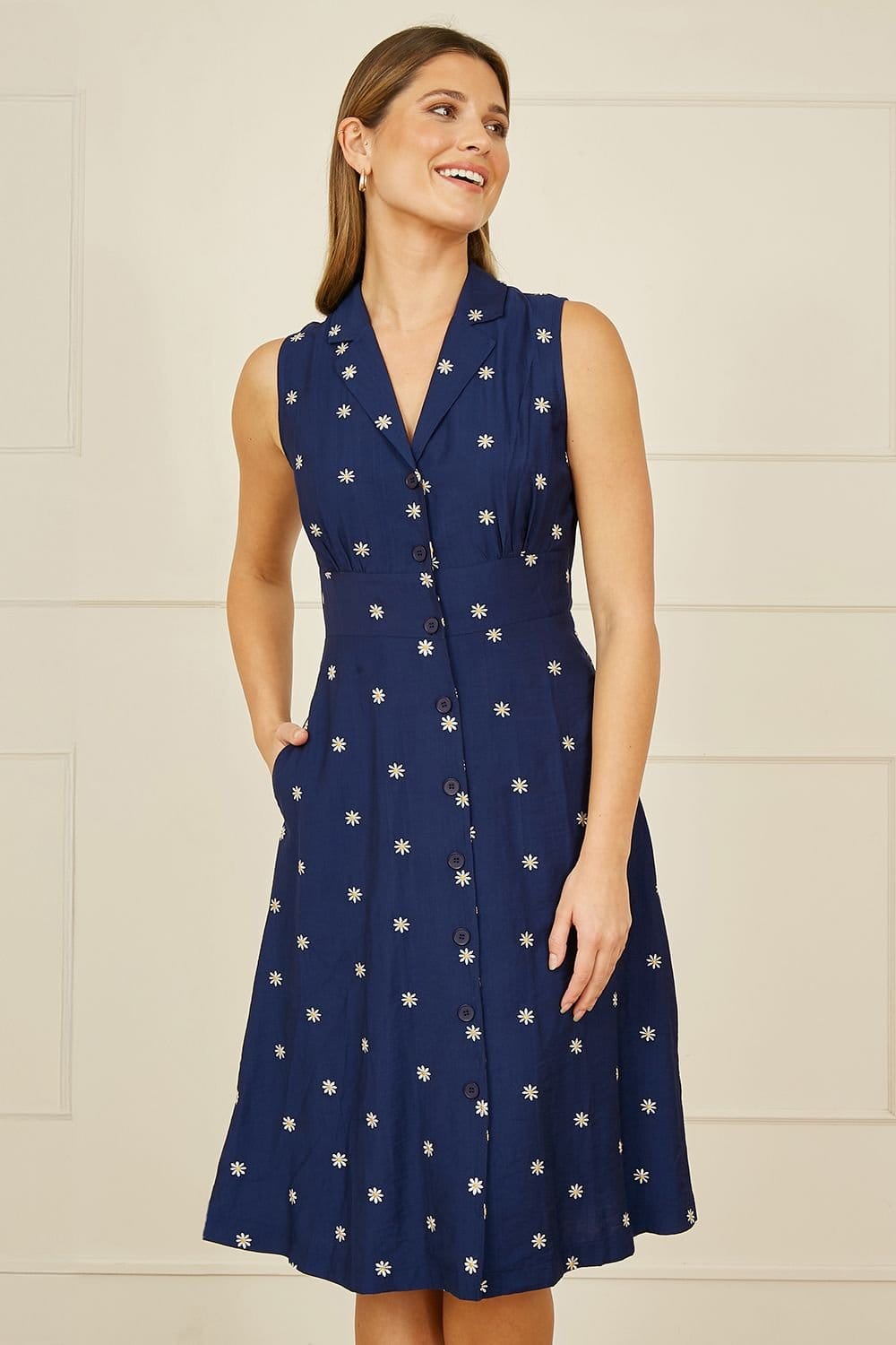 Yumi Women's Navy Daisy Print Sleeveless Shirt Dress