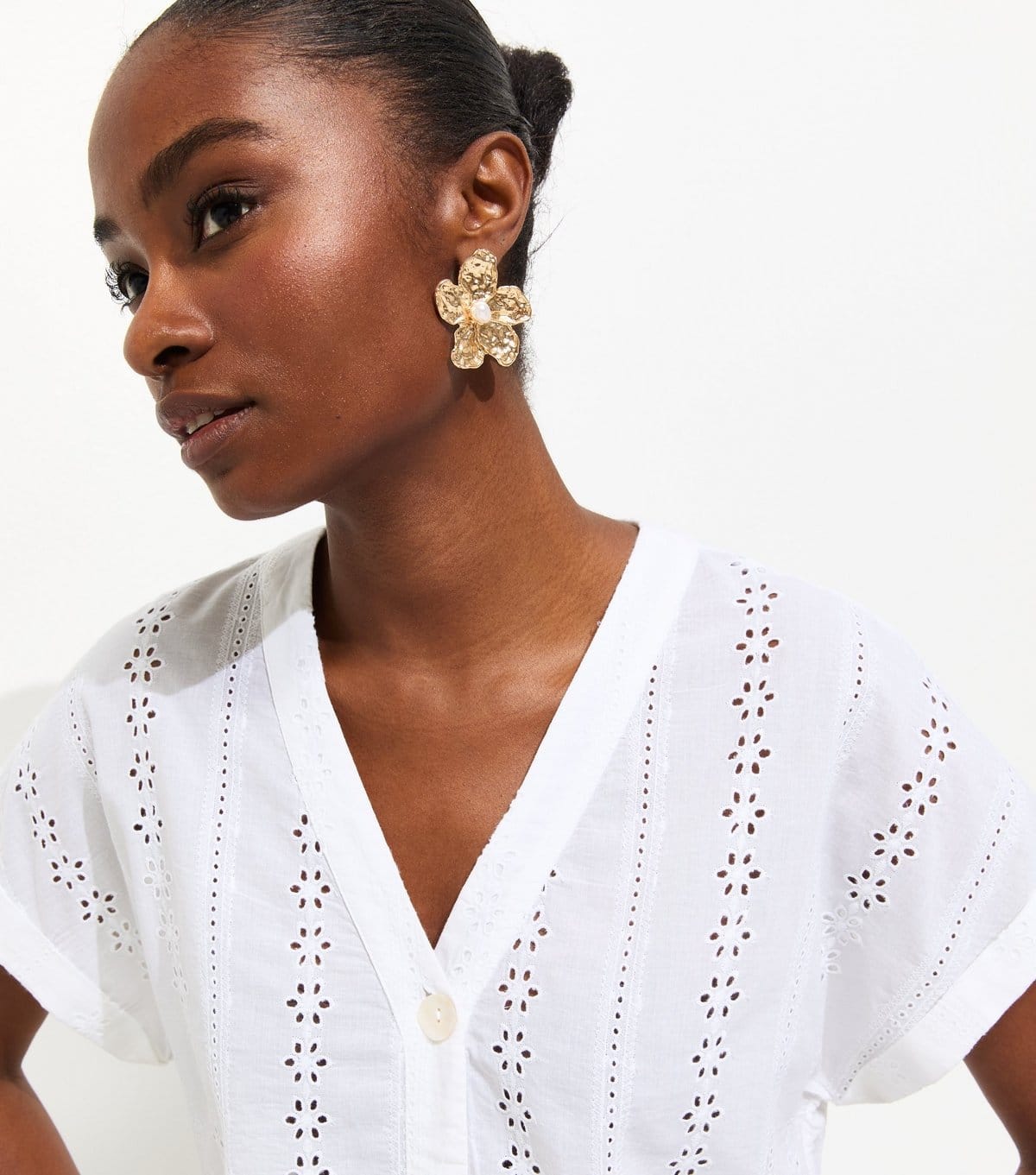 New Look Women's White Cotton Broderie Anglaise Button Through Top New Look - 1