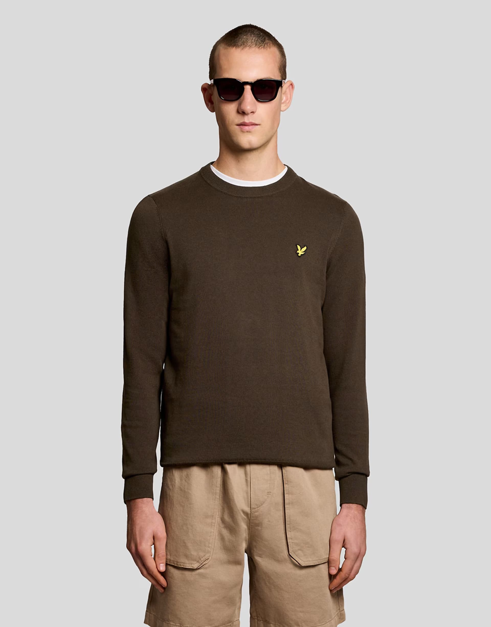 ASOS Lyle & Scott Mid knits cotton crew neck jumper in y176 ebony